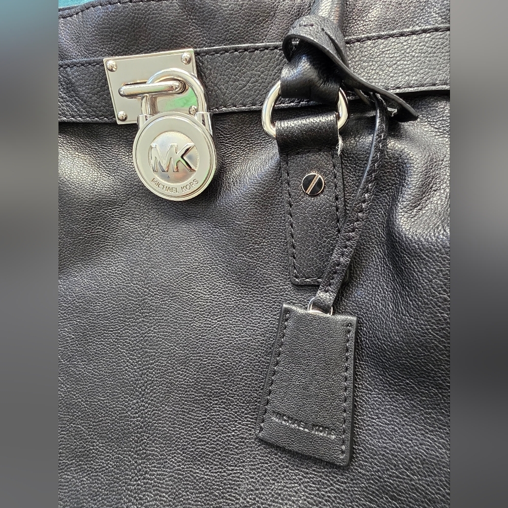 Michael Kors Black Hamilton Tote Bag - Picture 5 of 16